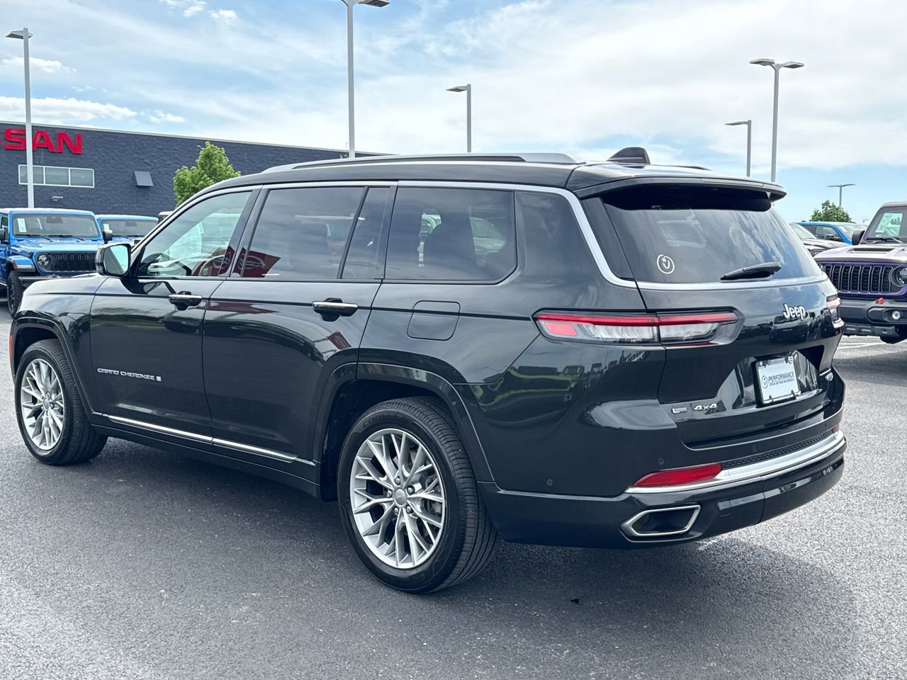 Used 2022 Jeep Grand Cherokee L Summit image 5