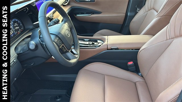 New 2025 Toyota Crown Signia w/ Advanced Technology Package image 24