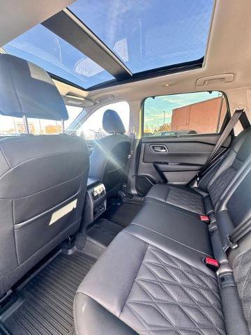 Certified 2024 Nissan Rogue Platinum w/ Platinum Premium Package image 29