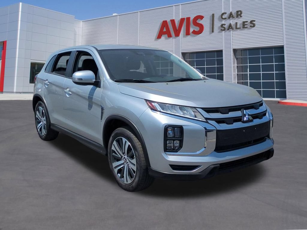 Used 2025 Mitsubishi Outlander Sport SE AWD/4WD image 3