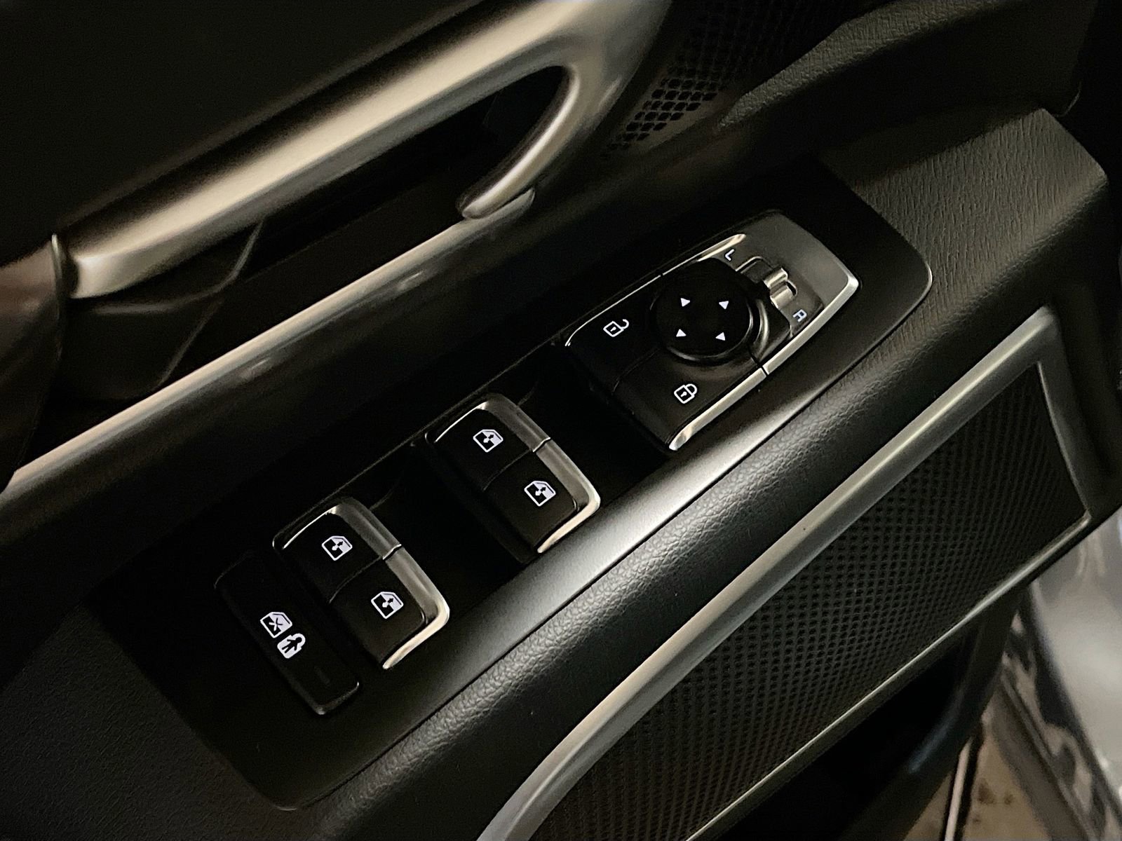 Used 2025 Kia Telluride S image 18