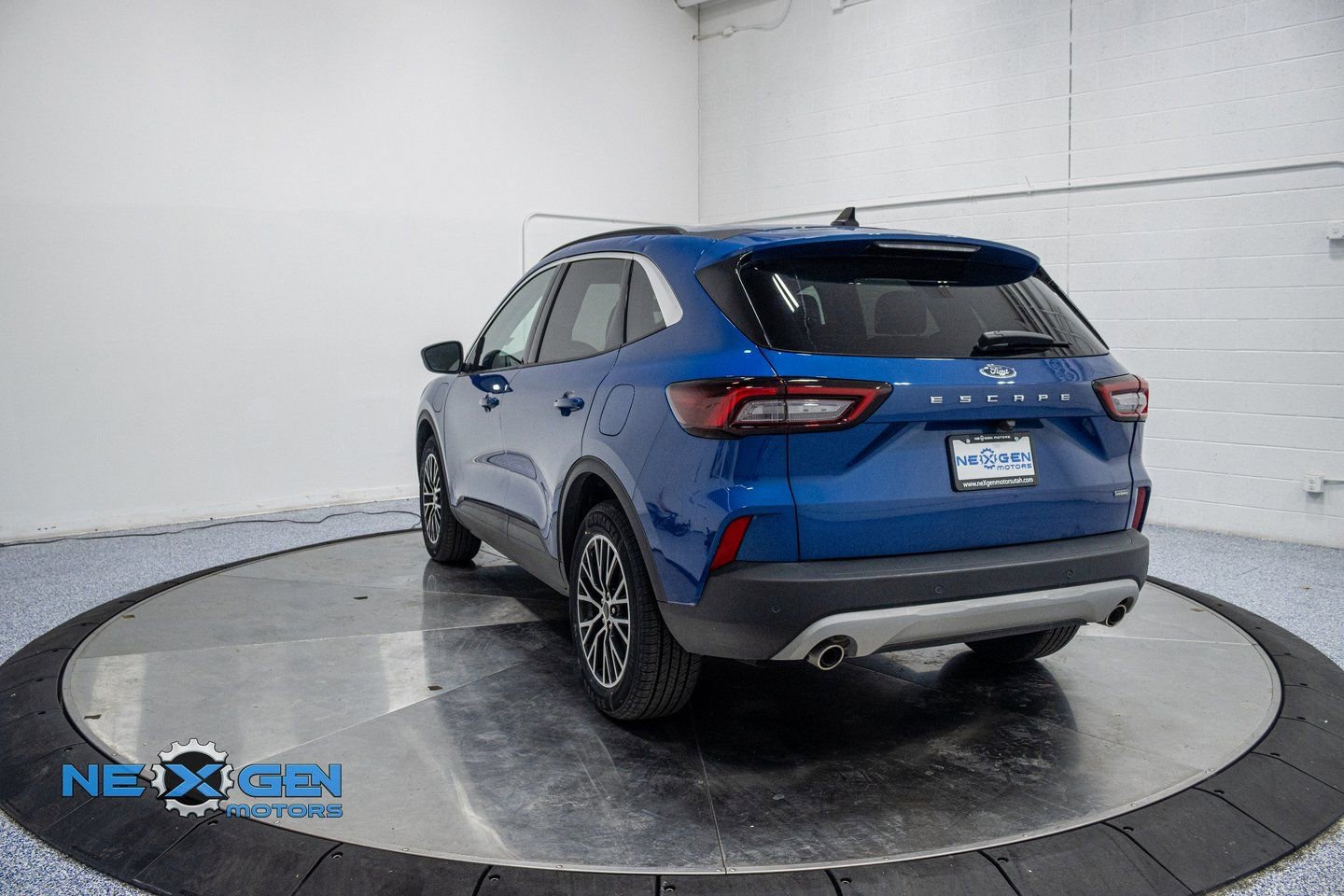 Used 2023 Ford Escape SE image 5