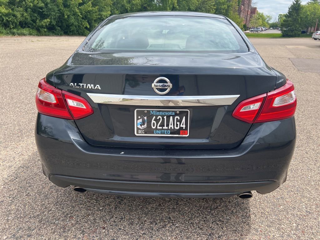 Used 2017 Nissan Altima 2.5 S w/ Power Driver Seat Package FWD image 5