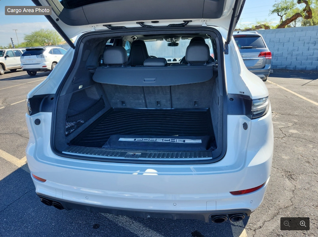 Used 2019 Porsche Cayenne Turbo AWD/4WD image 10