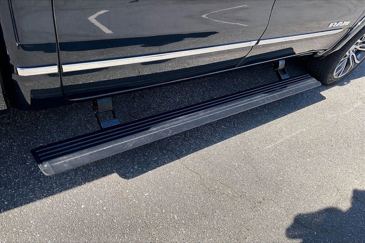 New 2026 RAM 1500 Tungsten AWD/4WD image 9