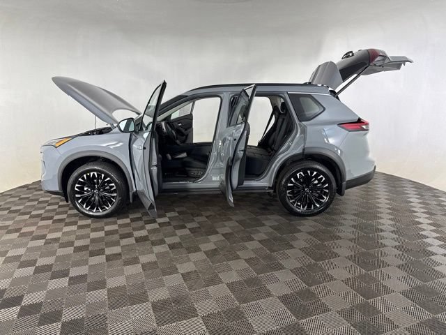 New 2026 Nissan Rogue Dark Armor AWD/4WD image 9