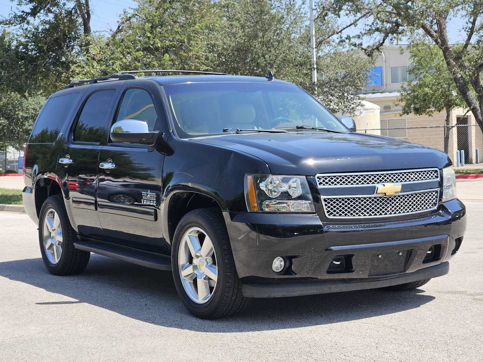 Used 2013 Chevrolet Tahoe LT w/ Texas Edition RWD image 3