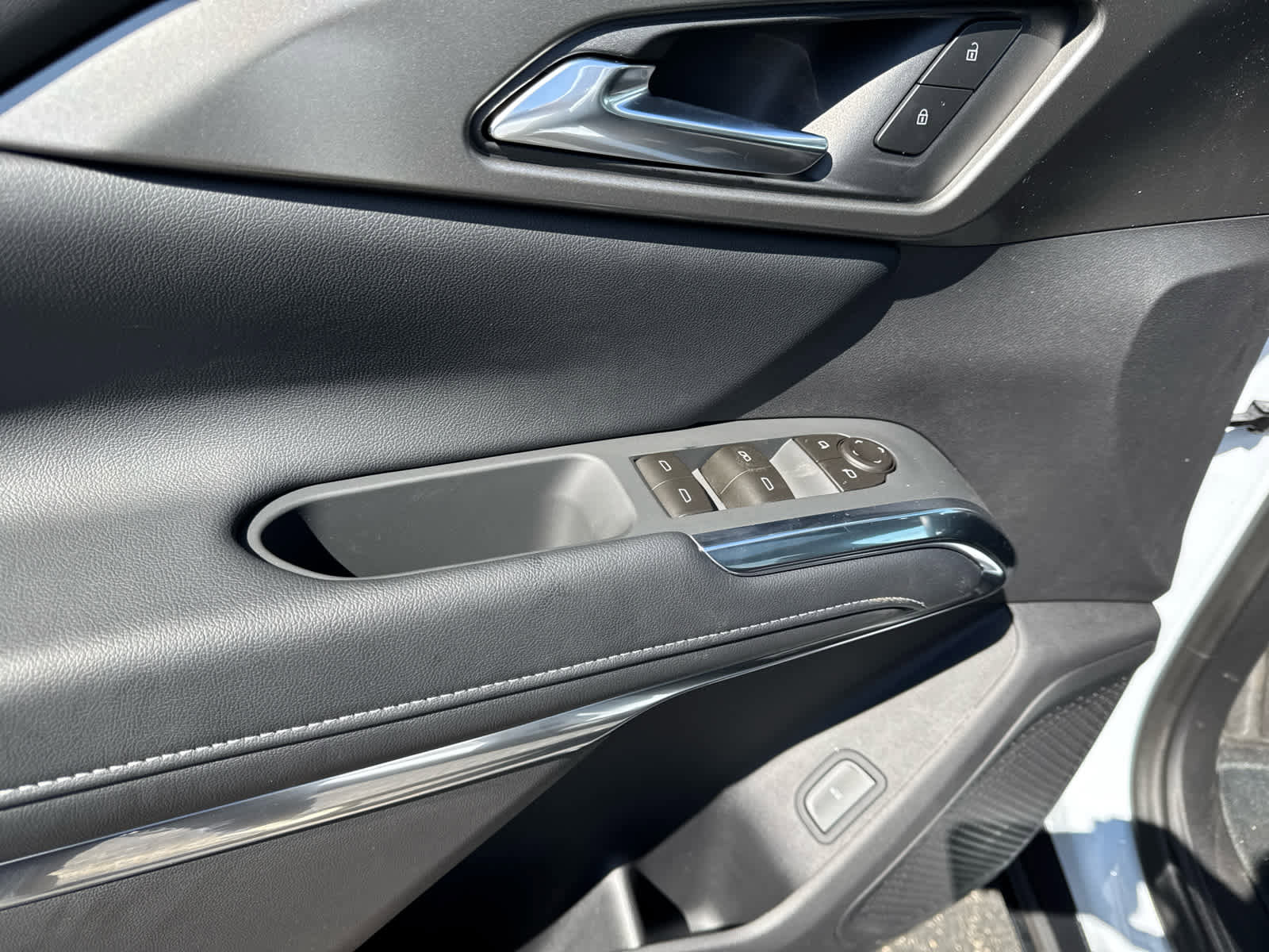 New 2026 Chevrolet Traverse LT w/ Sun and Wheel Package AWD/4WD image 20