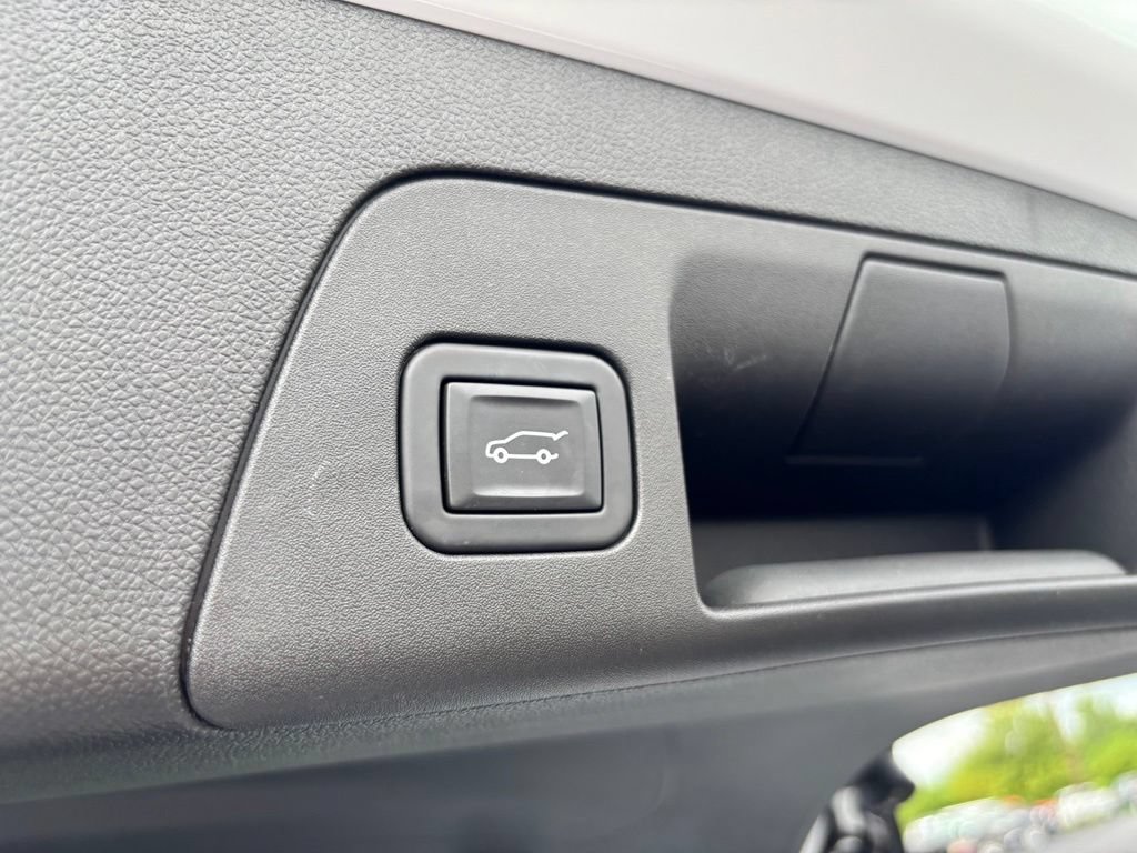 Used 2023 Buick Envision Essence FWD image 21