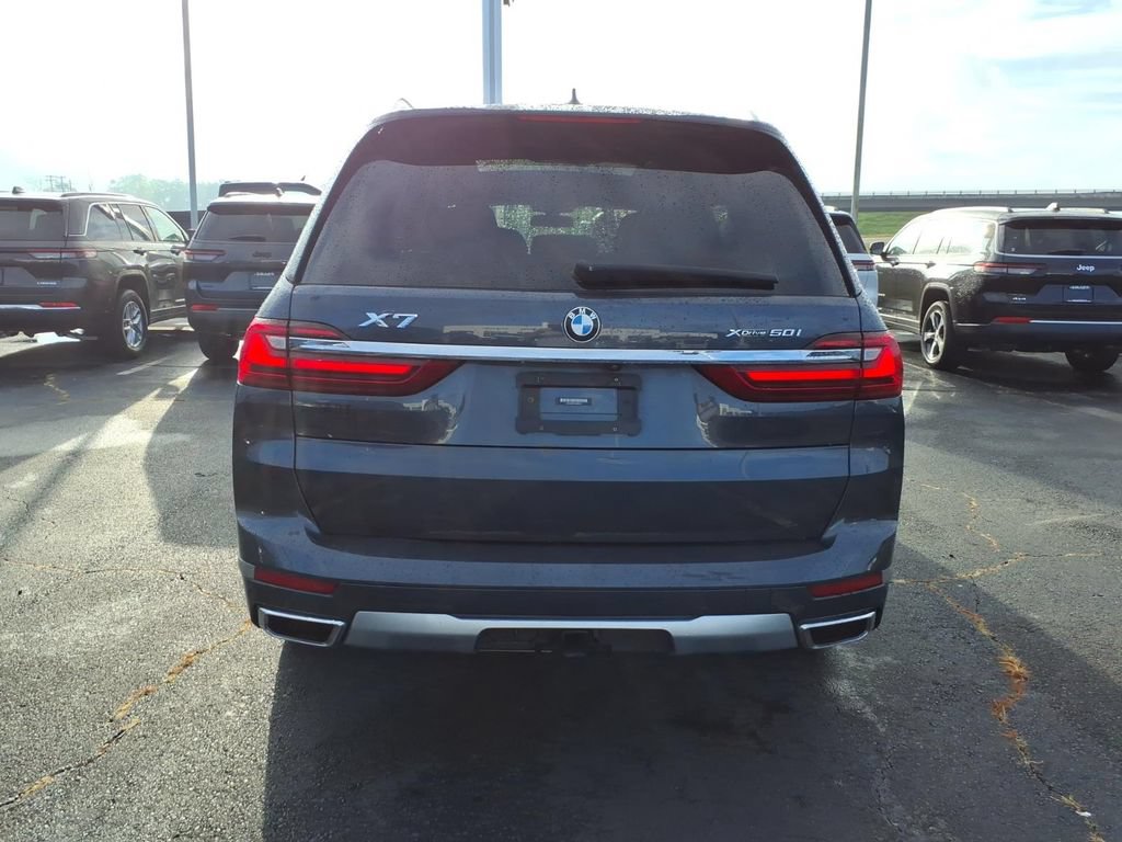 Used 2019 BMW X7 xDrive50i w/ Premium Package AWD/4WD image 4