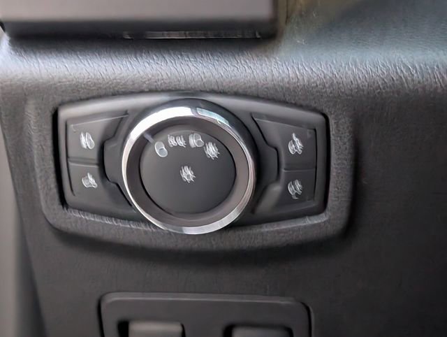 Used 2018 Ford F150 XLT w/ Equipment Group 302A Luxury image 26