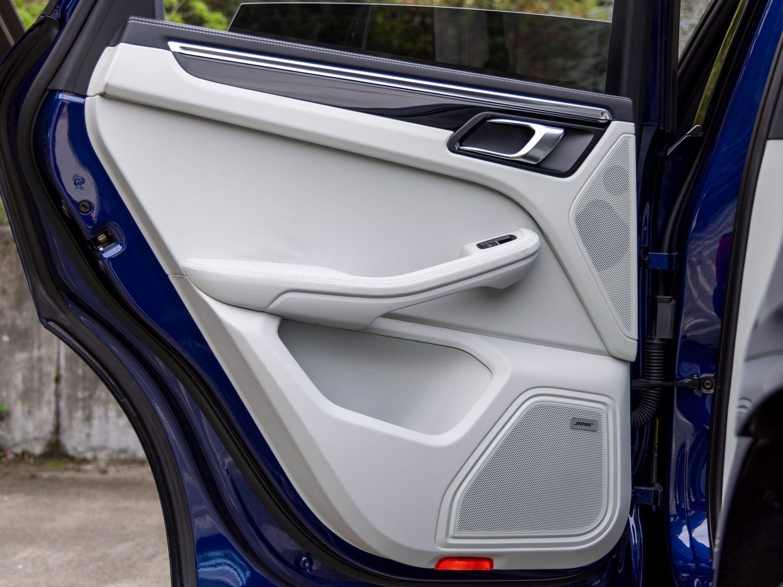 New 2025 Porsche Macan image 44