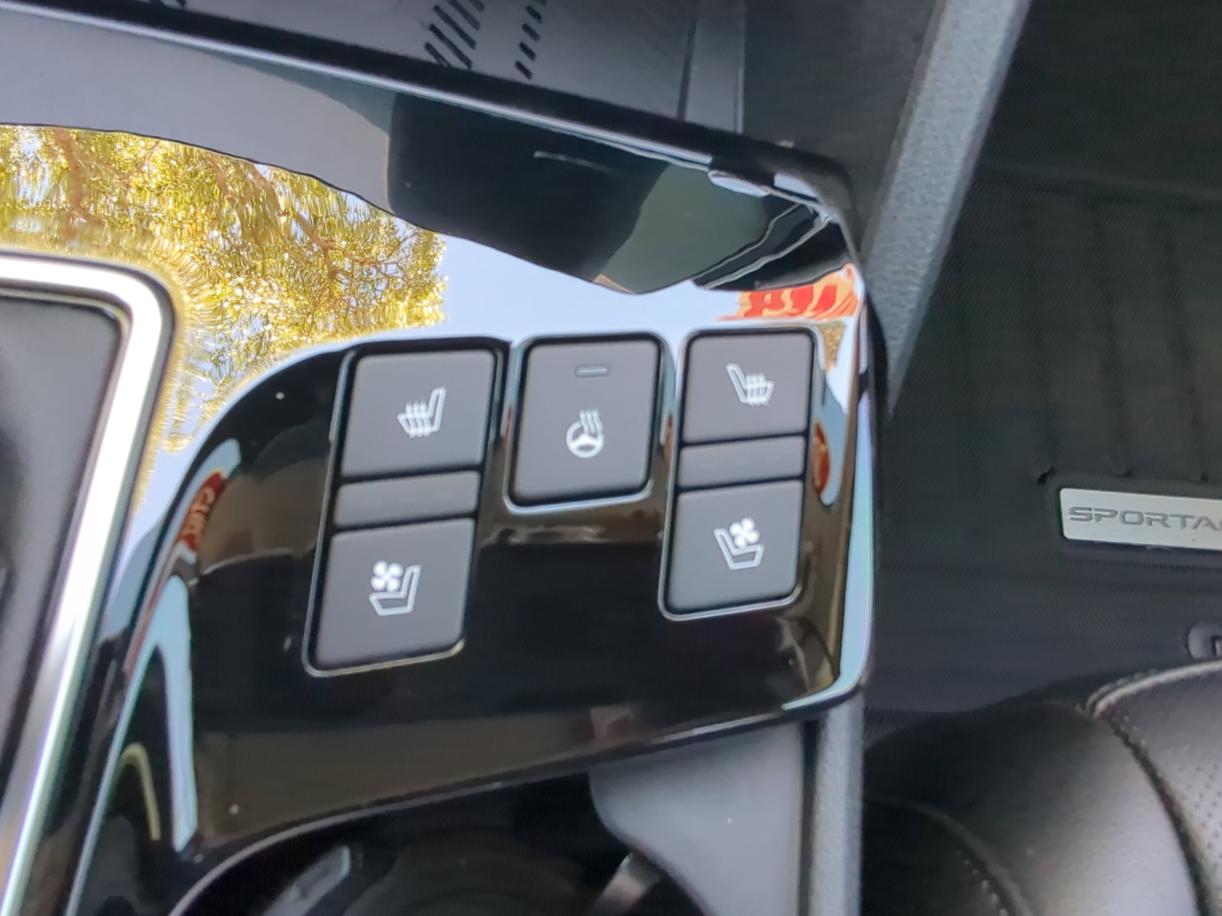 Certified 2025 Kia Sportage SX FWD image 20