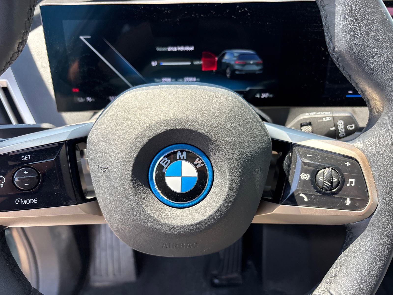 Used 2024 BMW iX xDrive50 w/ Sport Package AWD/4WD image 16