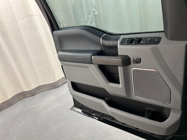 Used 2022 Ford F350 Limited image 22
