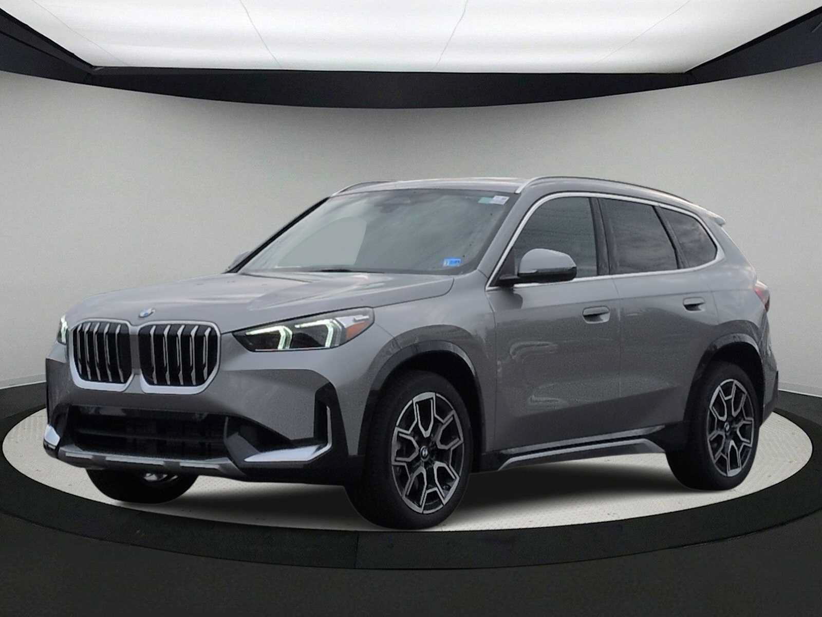 New 2026 BMW X1 xDrive28i w/ Convenience Package AWD/4WD image 4