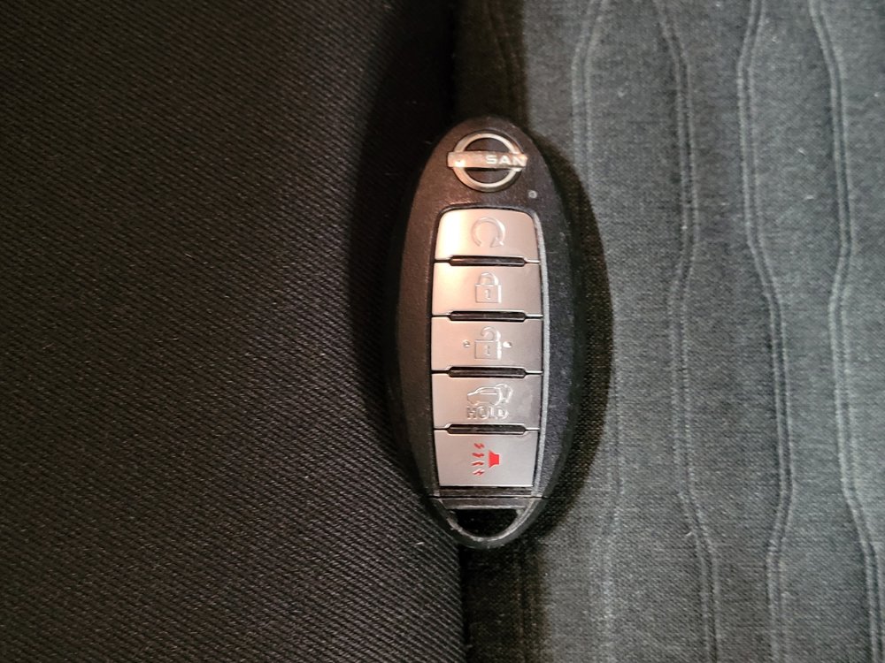 Used 2022 Nissan Pathfinder SV w/ SV Premium Package image 32