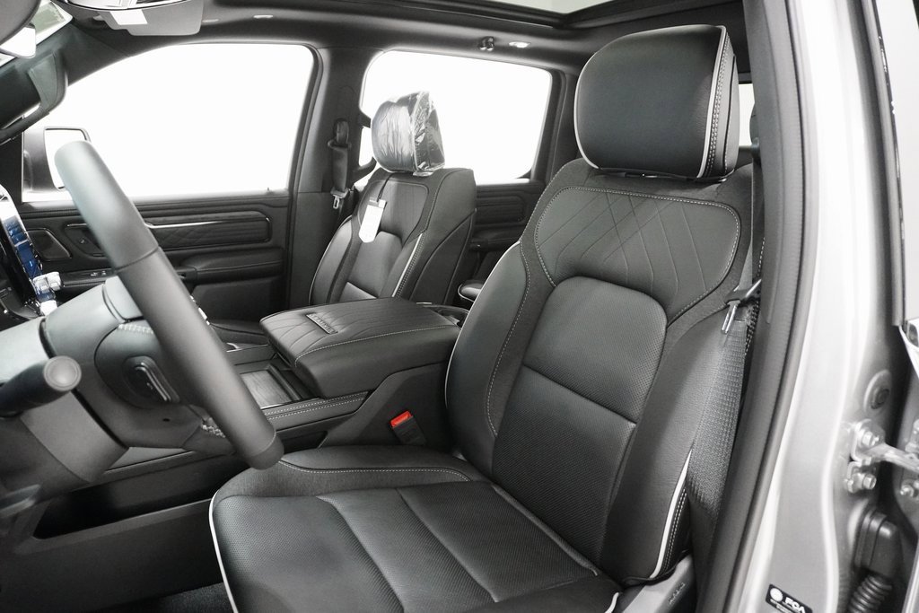New 2026 RAM 1500 Limited w/ Body Color Bumper Group image 13