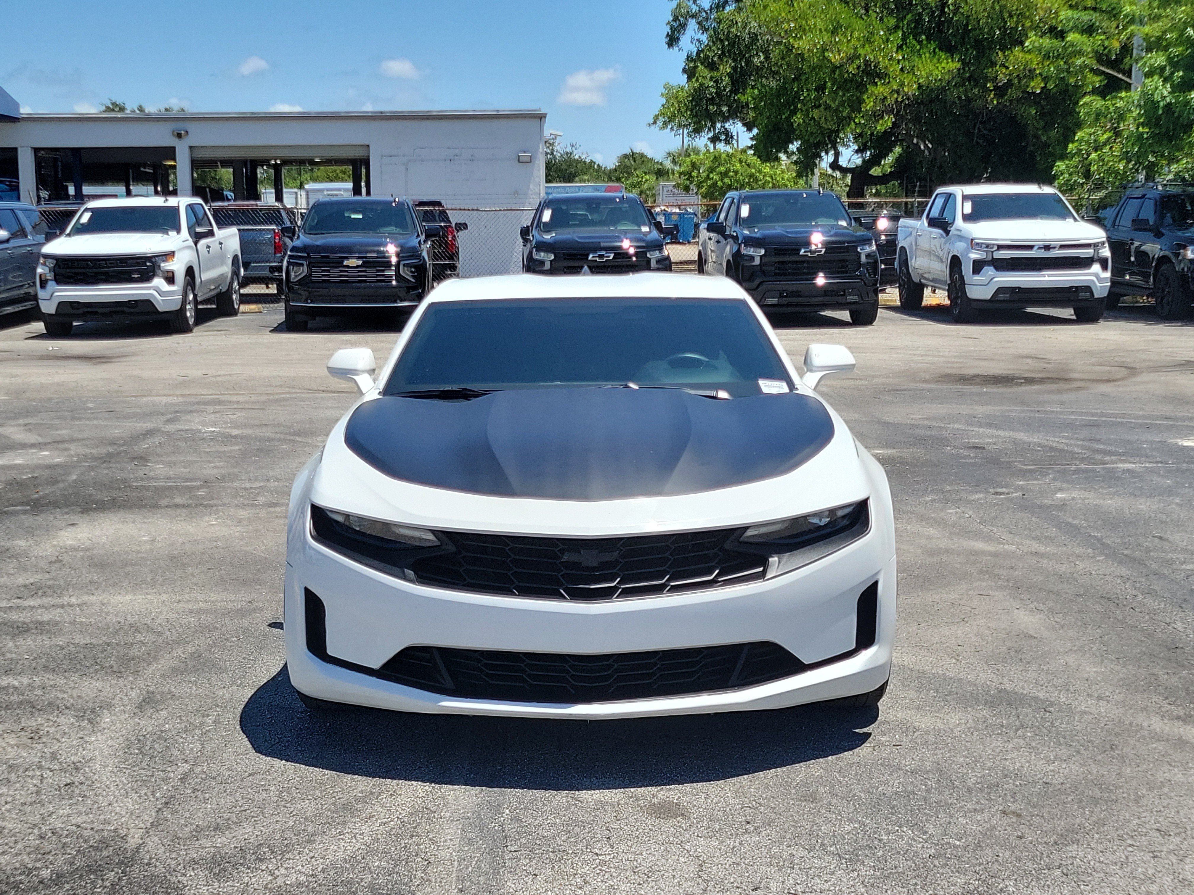 Used 2019 Chevrolet Camaro LT RWD image 9
