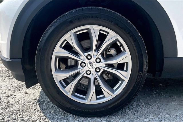 Used 2023 Ford Explorer XLT w/ Equipment Group 202A AWD/4WD image 8