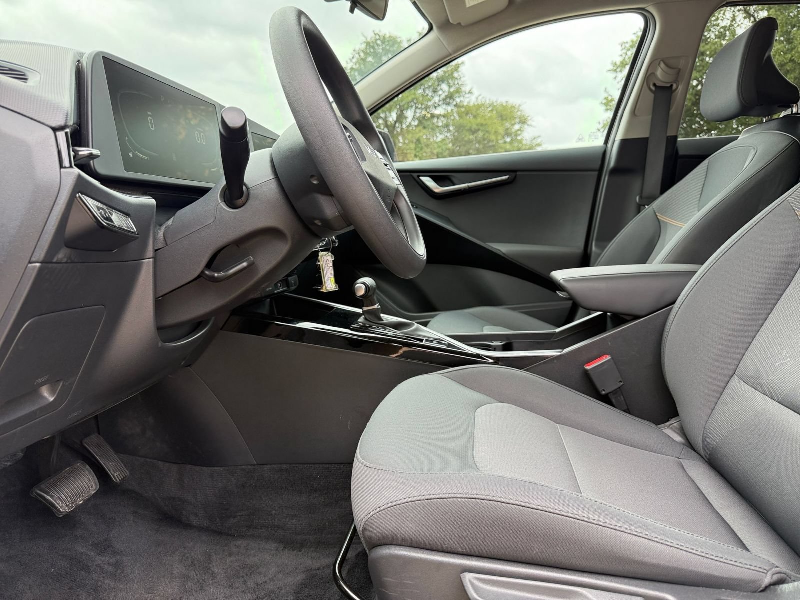 Used 2026 Kia Niro LX FWD image 27