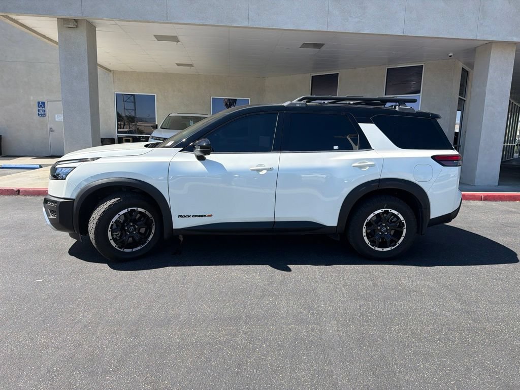 Used 2024 Nissan Pathfinder Rock Creek AWD/4WD image 5
