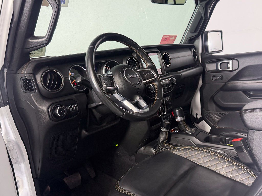 Used 2020 Jeep Wrangler Unlimited Sahara AWD/4WD image 15