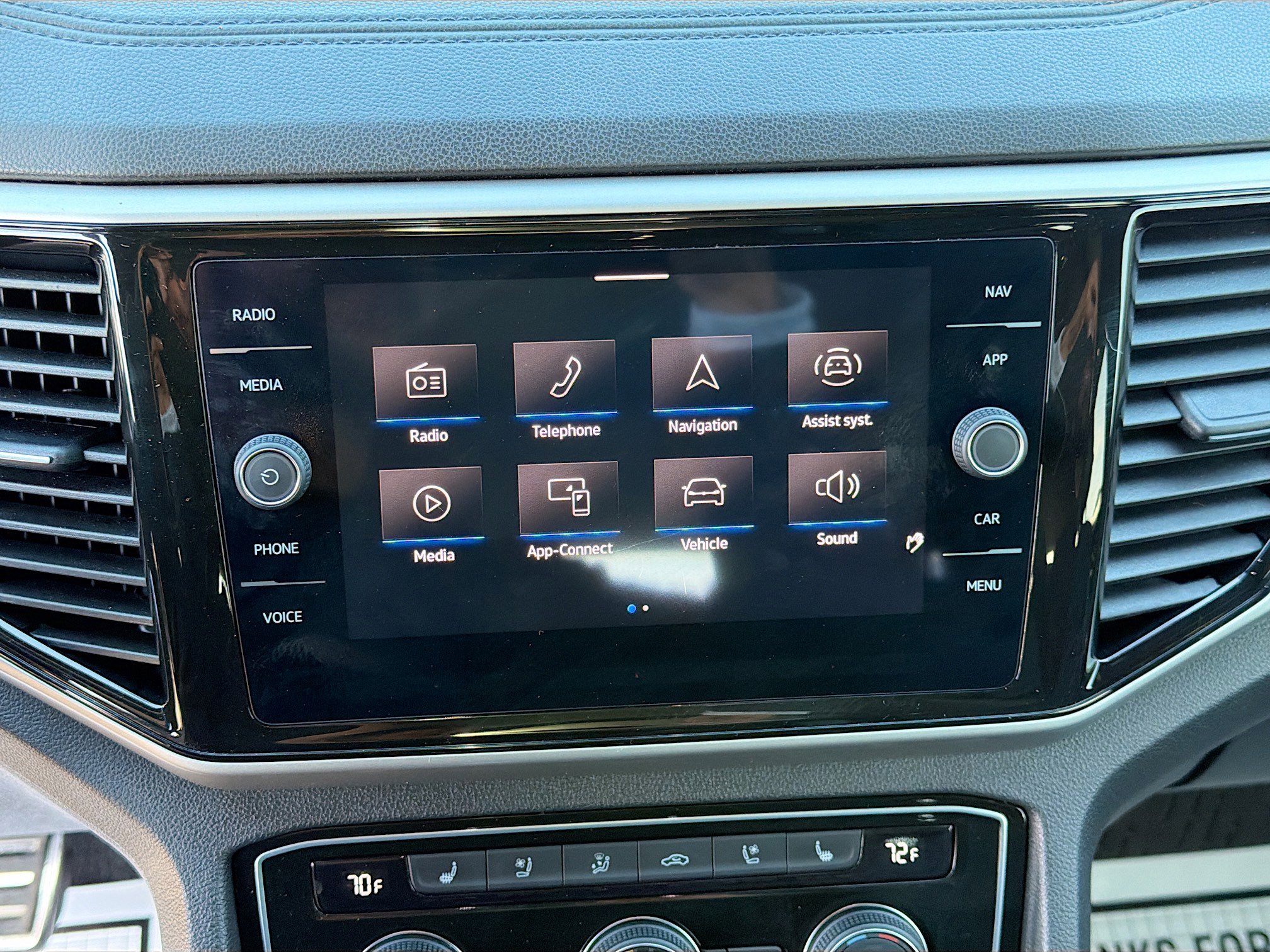 Used 2023 Volkswagen Atlas Cross Sport SEL Premium R-Line image 32