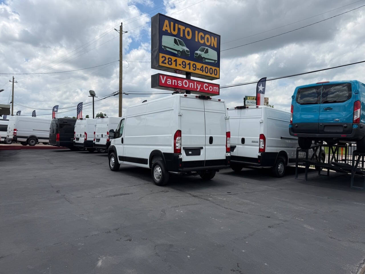 Used 2020 RAM ProMaster 2500 w/ Premium Appearance Group FWD image 20