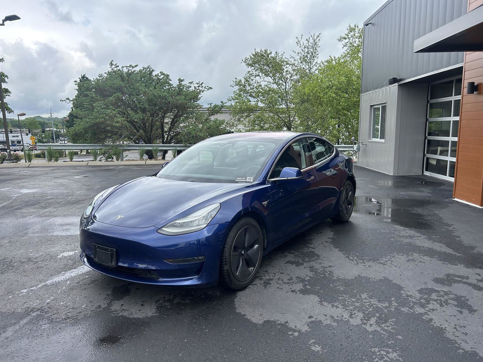 Used 2018 Tesla Model 3 Long Range AWD/4WD image 3