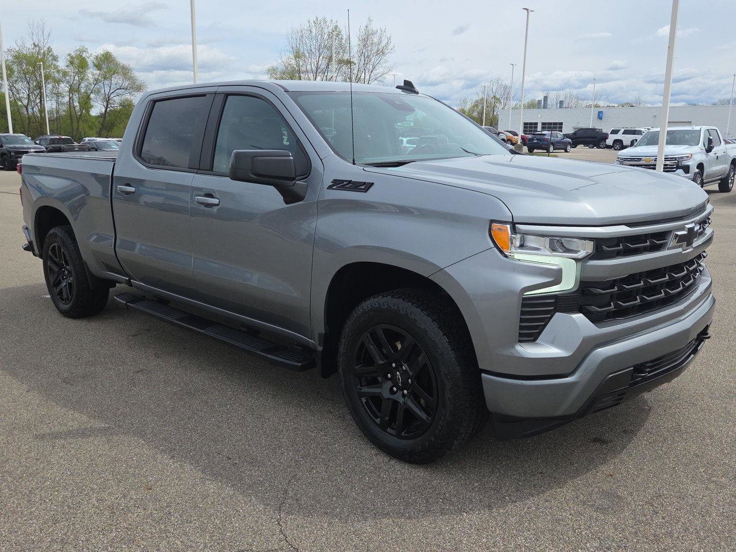 Used 2023 Chevrolet Silverado 1500 RST AWD/4WD image 9