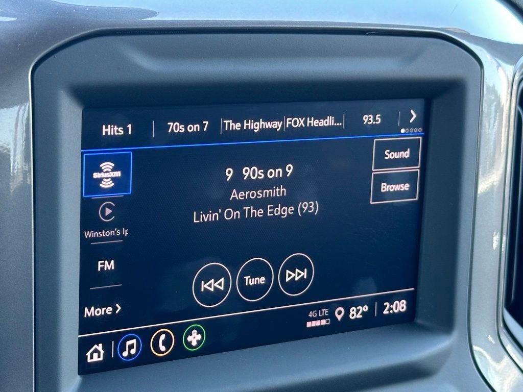 Used 2025 Chevrolet Silverado 2500 Custom w/ Custom Value Package image 10