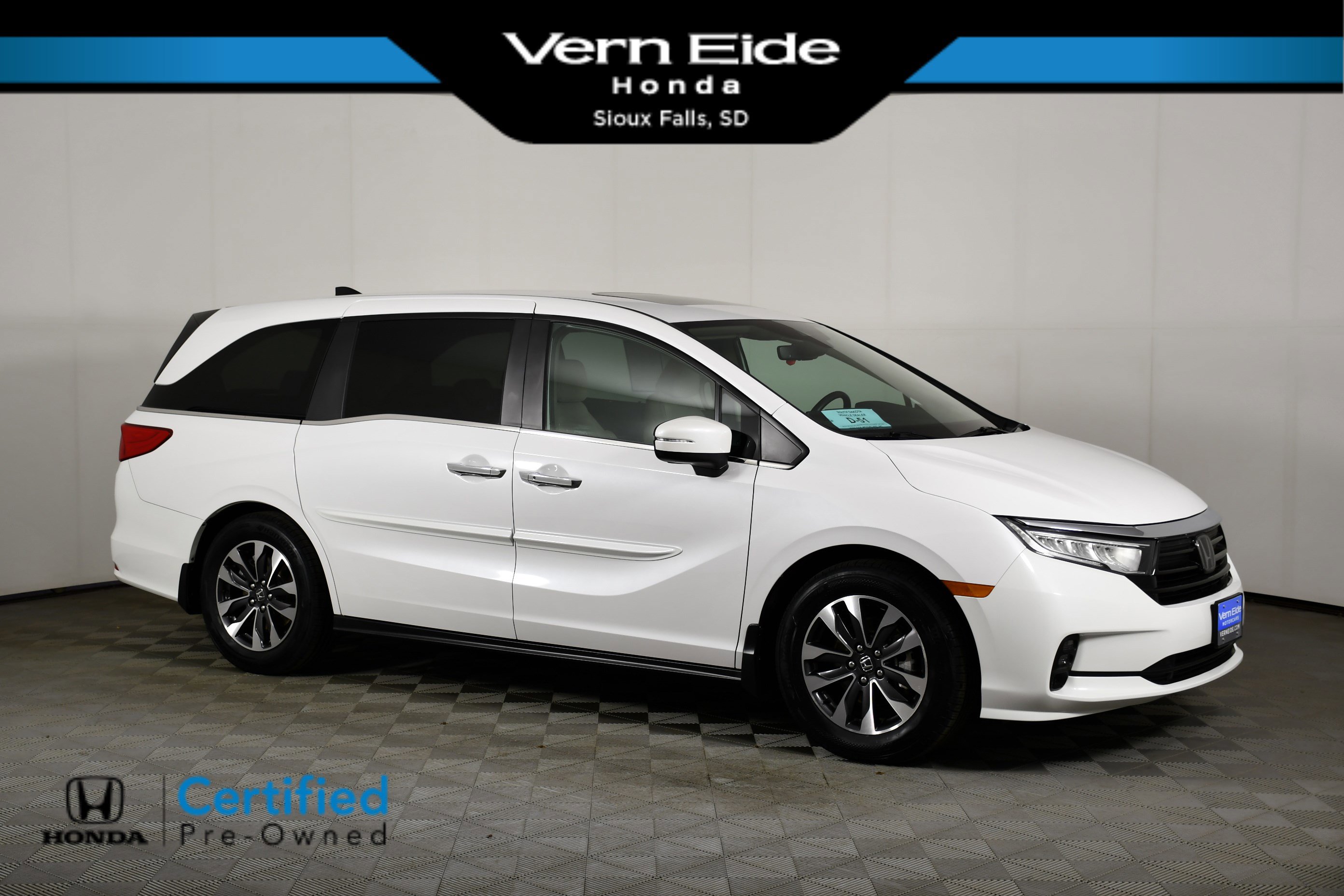 Certified 2024 Honda Odyssey EX-L image 1