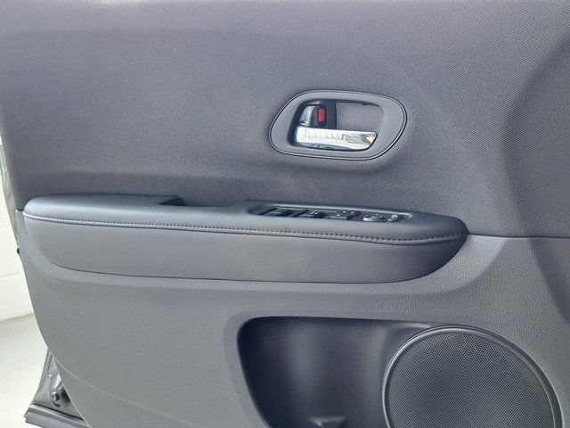 Used 2022 Honda HR-V LX image 18