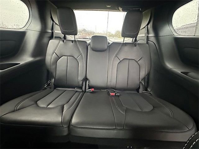 New 2026 Chrysler Pacifica Select w/ S Appearance Package image 14
