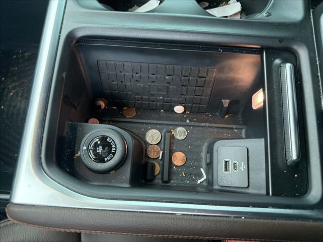 Used 2025 Ford Expedition Max King Ranch image 6