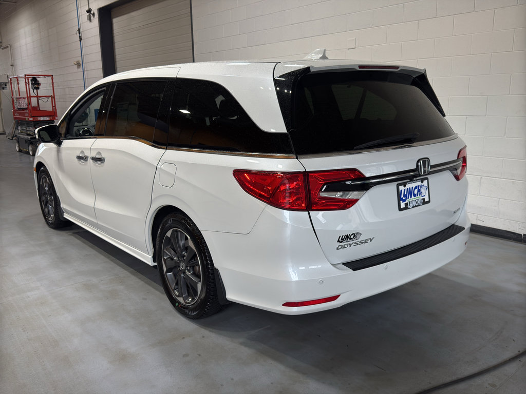 Used 2022 Honda Odyssey Elite image 3