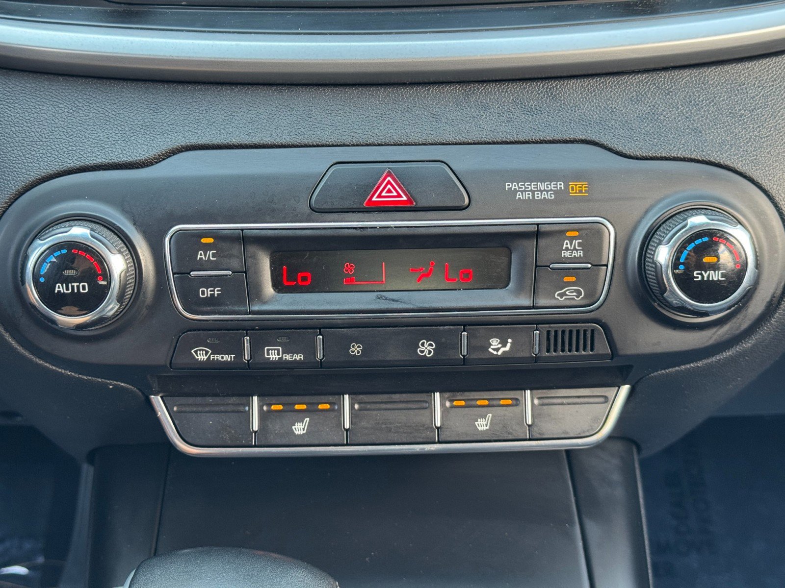 Used 2020 Kia Sorento S image 25