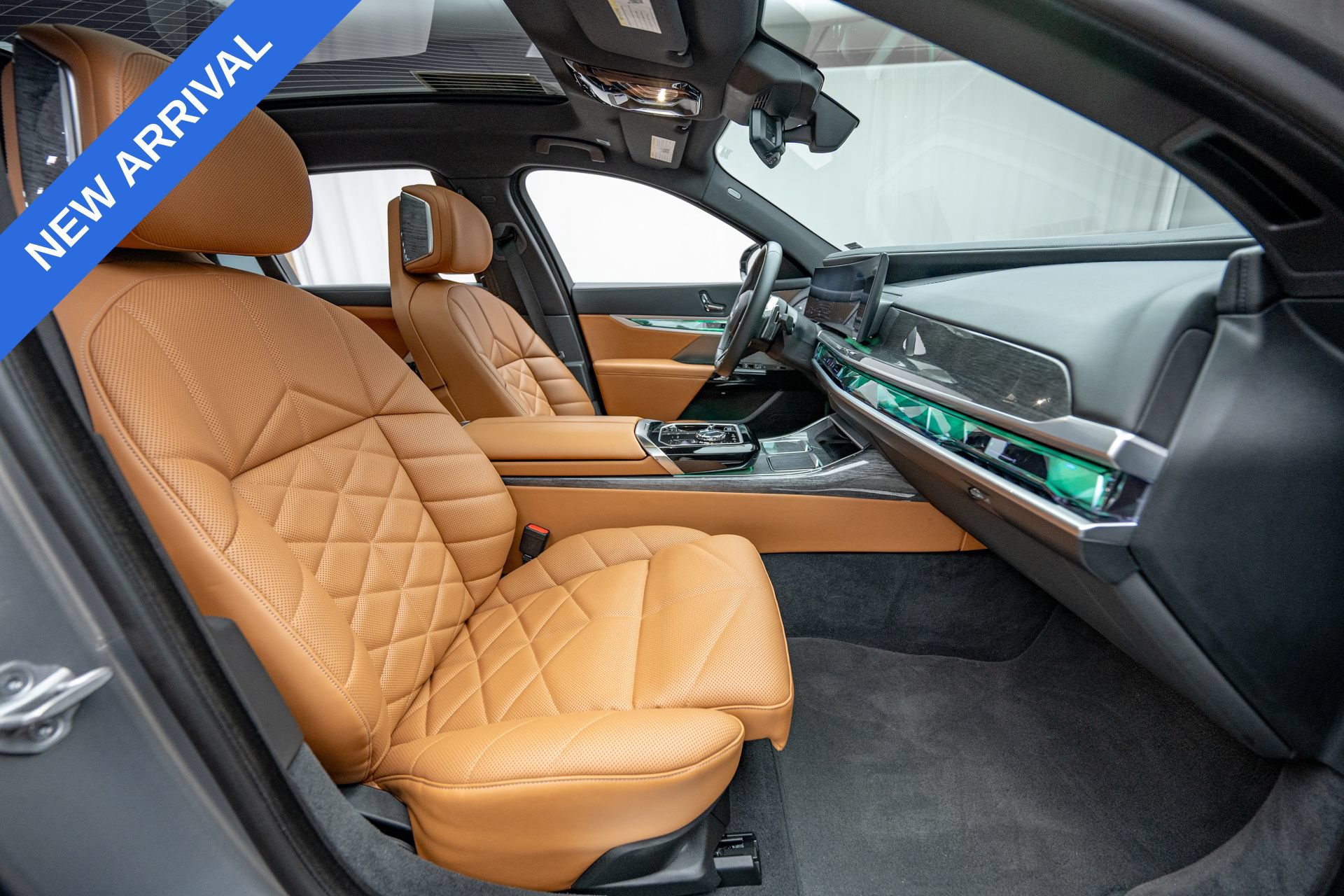 Used 2023 BMW 740i RWD image 13