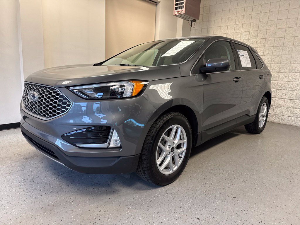 Used 2024 Ford Edge SEL w/ Convenience Package AWD/4WD image 2