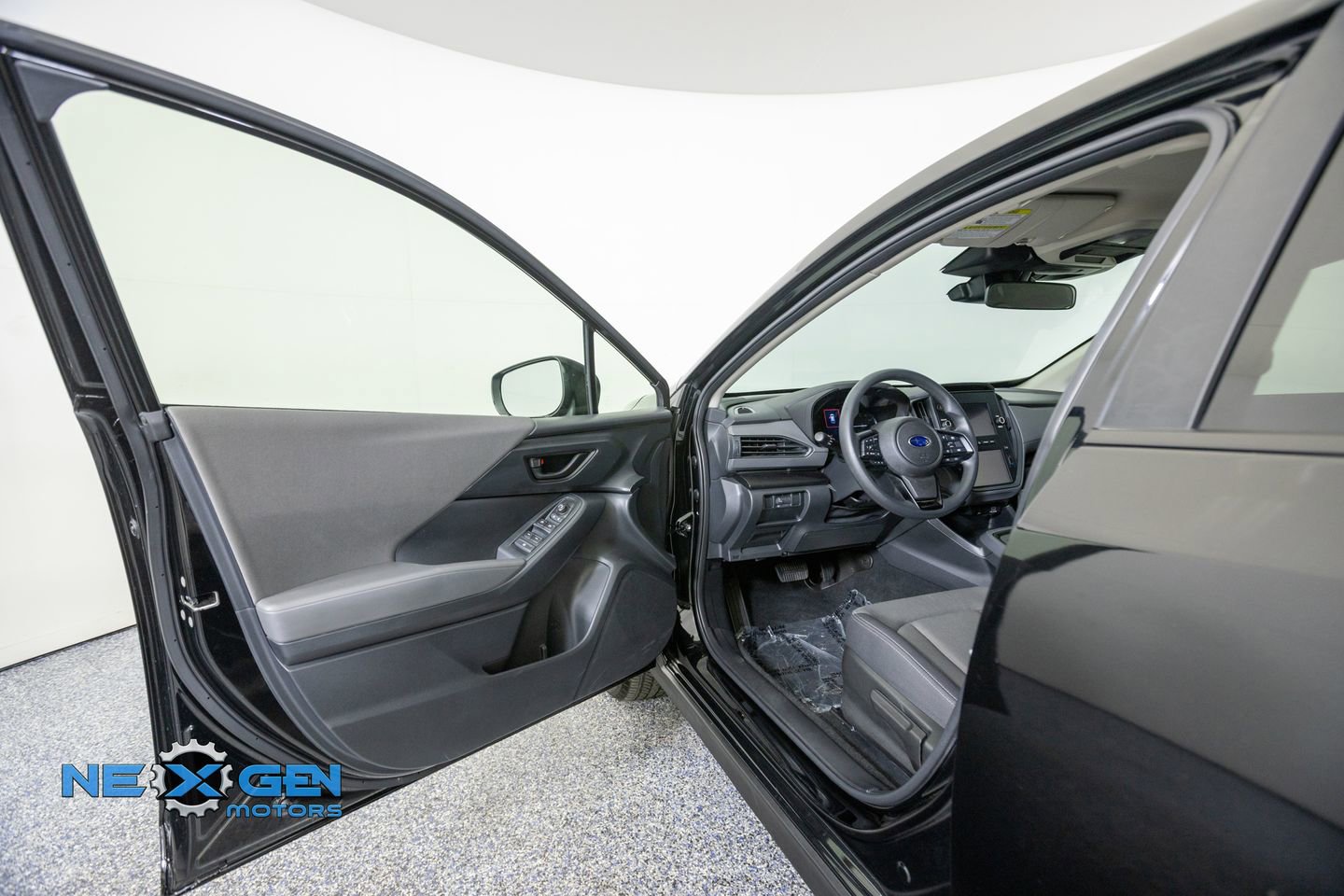Used 2024 Subaru Crosstrek 2.0i AWD/4WD image 9
