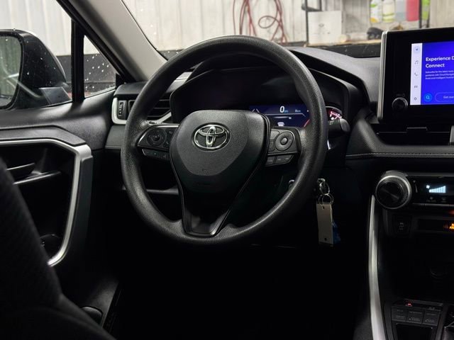 Used 2024 Toyota RAV4 LE image 20