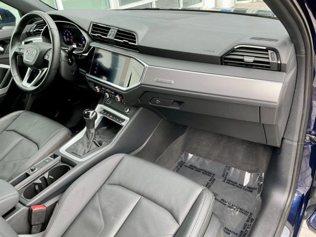 Used 2021 Audi Q3 2.0T Premium Plus w/ Premium Plus Package image 16