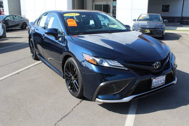 Used 2021 Toyota Camry XSE FWD image 2