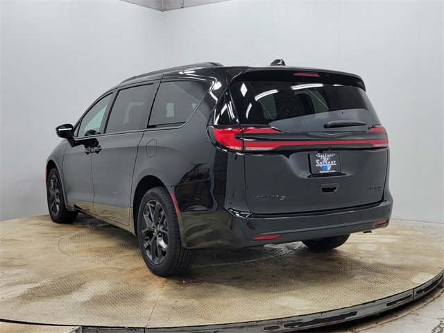 New 2026 Chrysler Pacifica Limited w/ S Appearance Package image 7