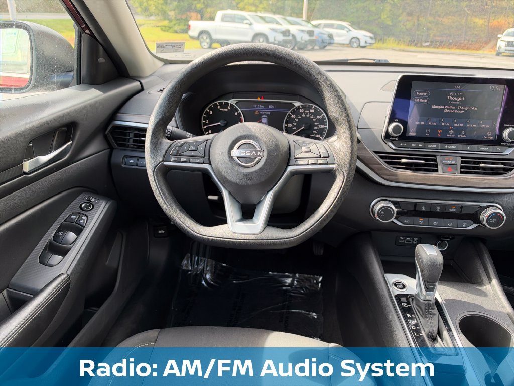 Used 2025 Nissan Altima 2.5 SV FWD image 18