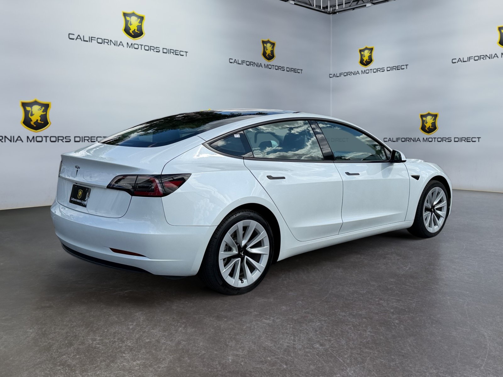 Used 2023 Tesla Model 3 Standard Range RWD image 5