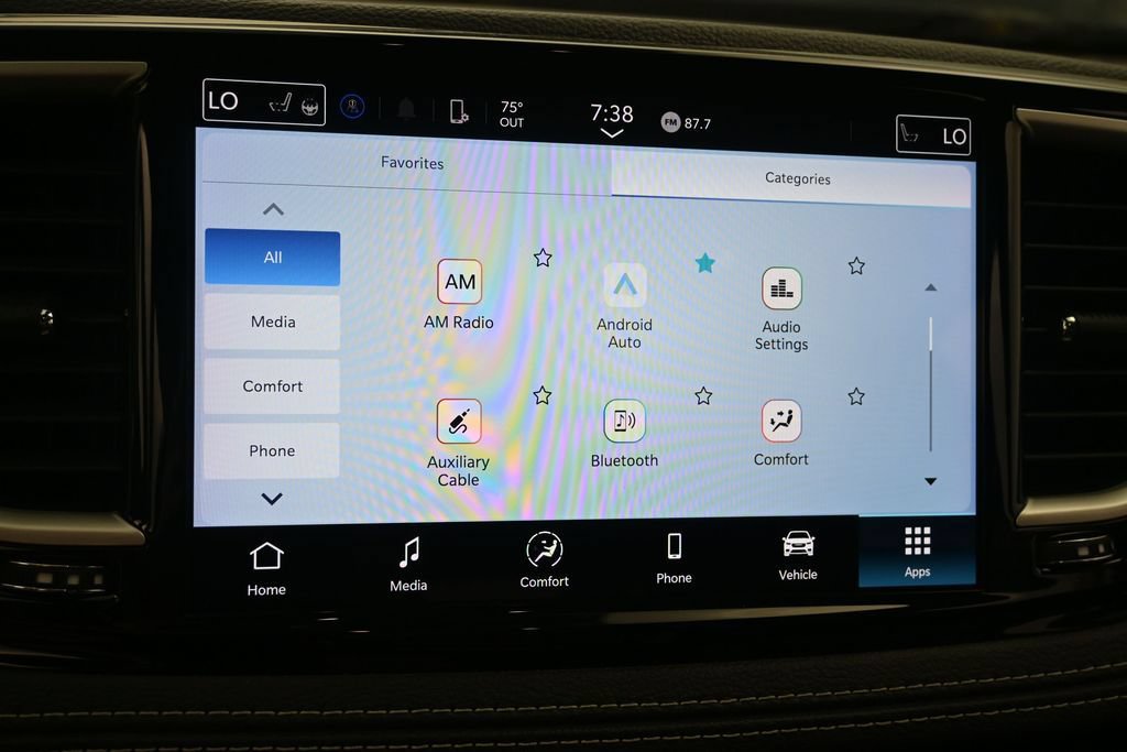 Used 2023 Chrysler Pacifica Touring-L AWD/4WD image 42