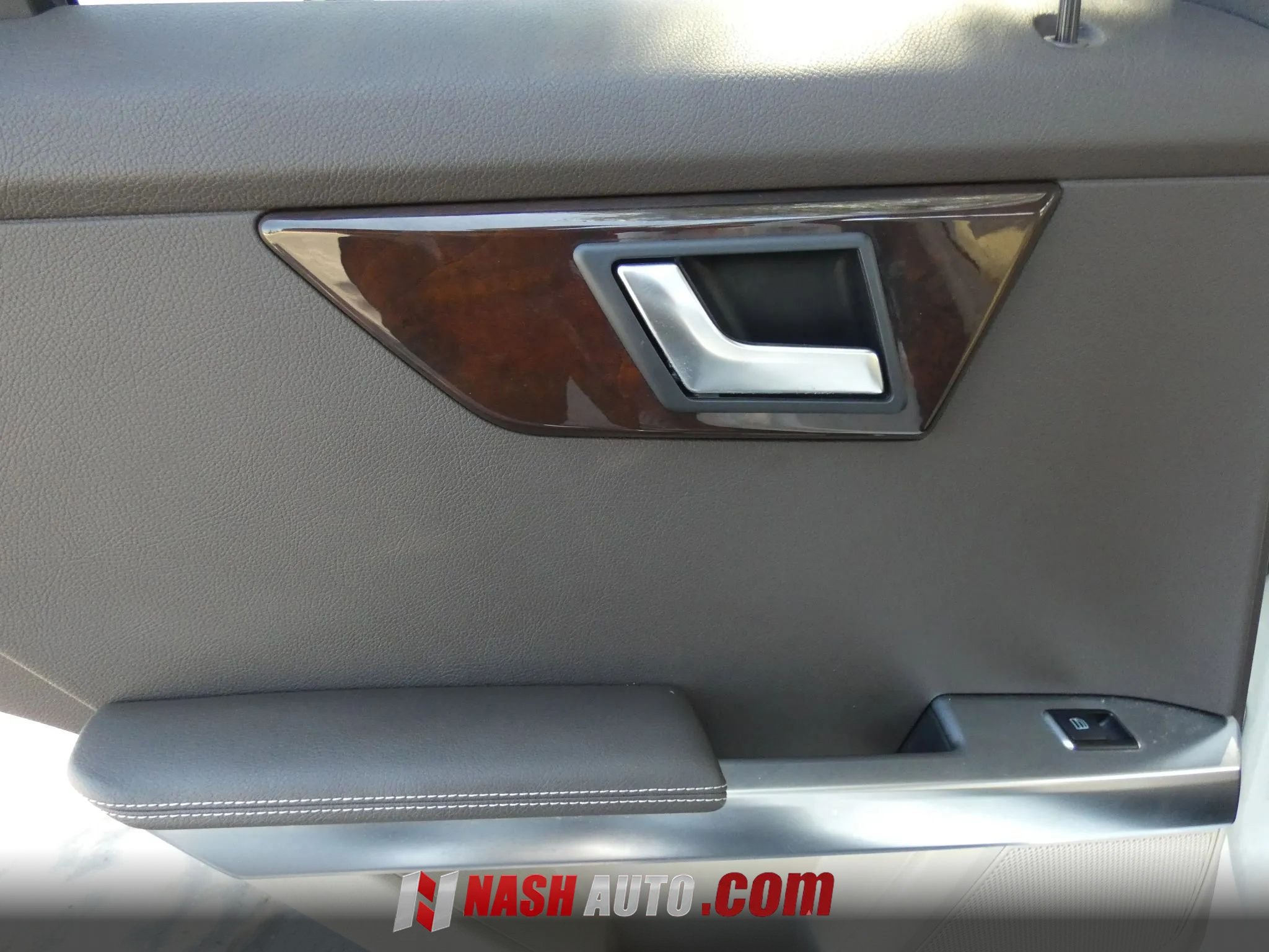 Used 2015 Mercedes-Benz GLK 350 2WD image 48
