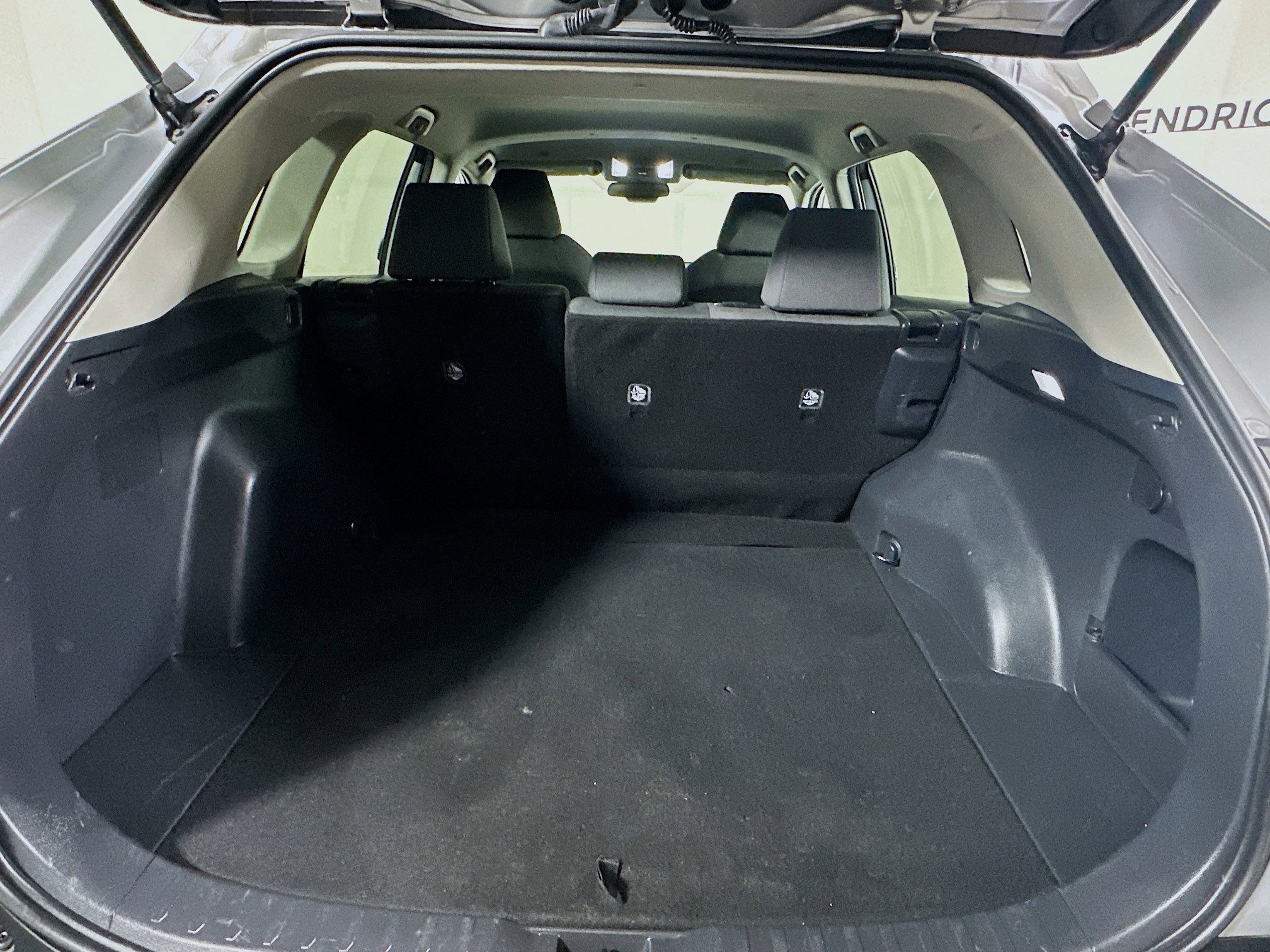 Used 2024 Toyota RAV4 XLE image 31